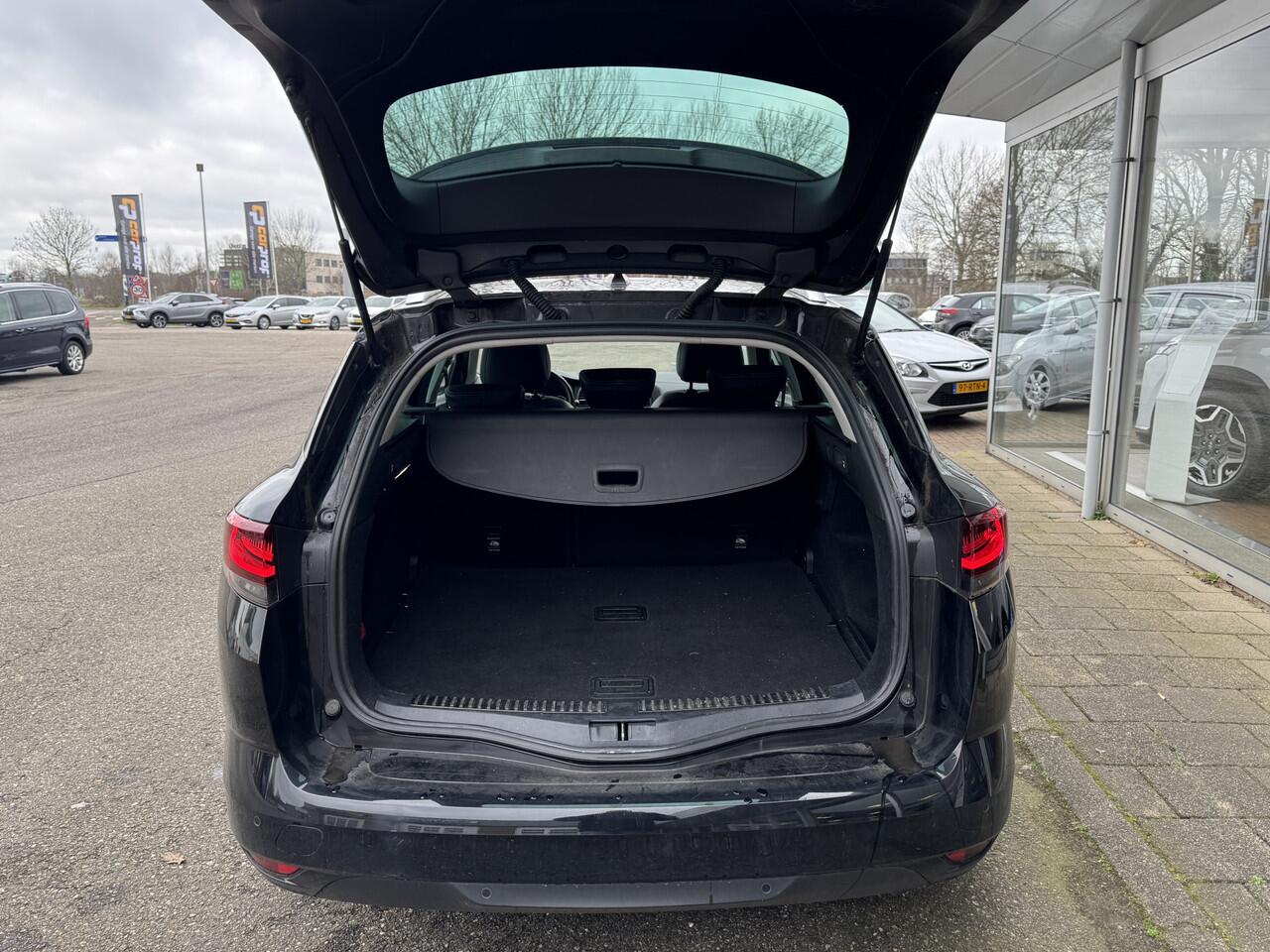 Renault MEGANE Estate 1.3 TCe Intens Staat in Hardenberg