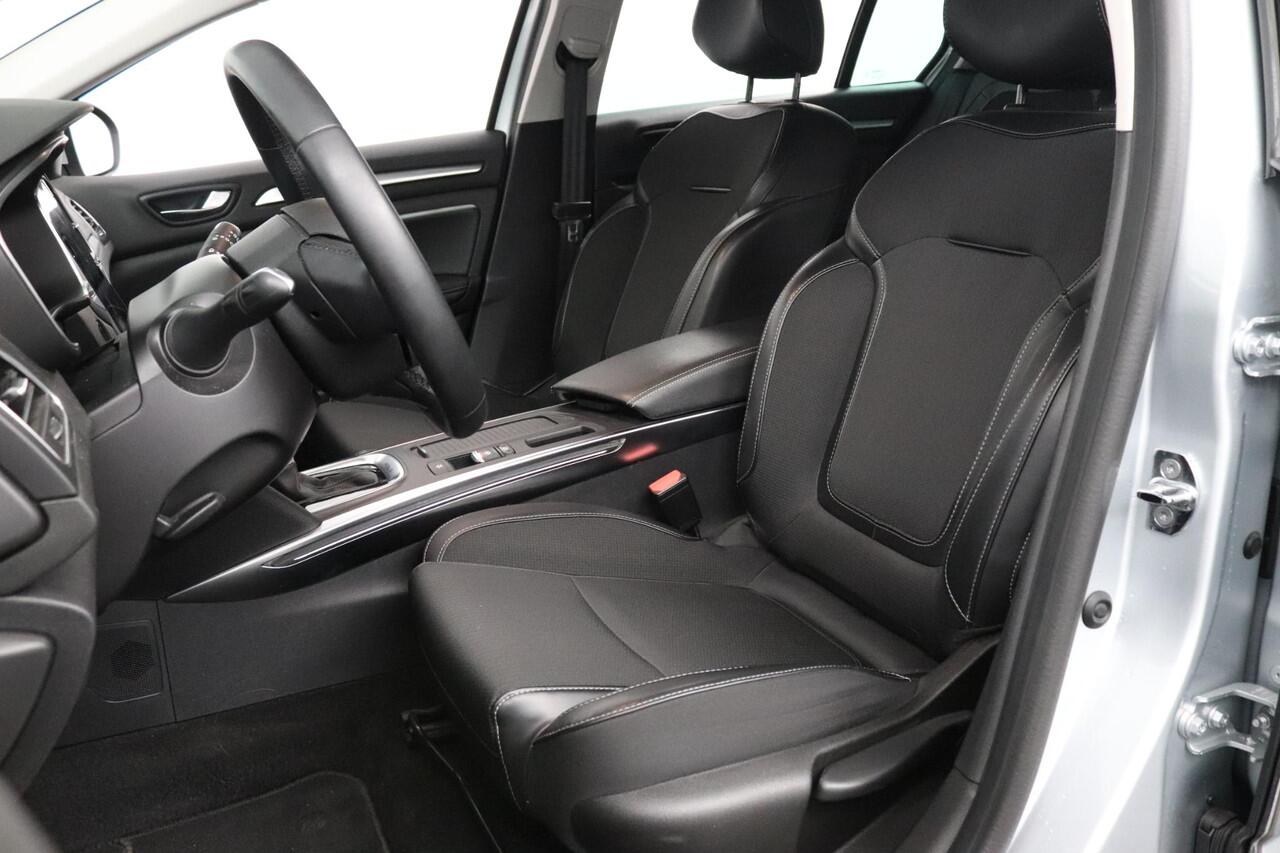 Renault MEGANE Estate E-Tech 1.6 Plug-In Hybrid 160 Techno