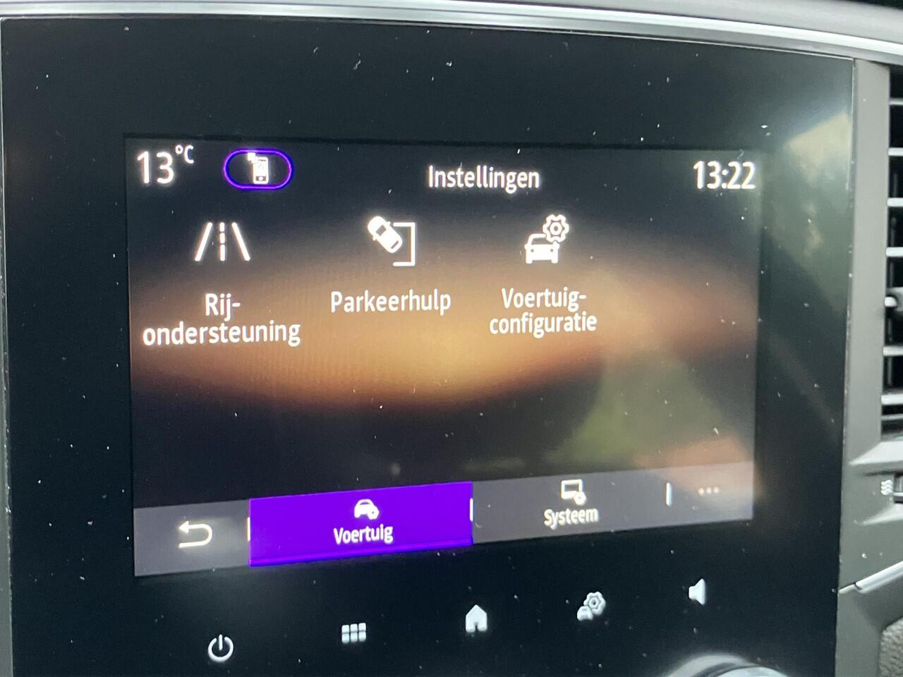 Renault MEGANE Estate 1.3 TCe 140 Equilibre * TREKHAAK *