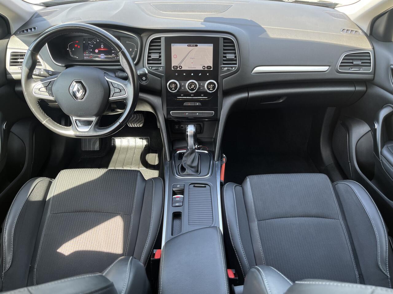 Renault MEGANE Estate 1.3 TCe Intens / Automaat / Trekhaak / Keyless / Cruise / Climate / Applecarplay - Androidauto /