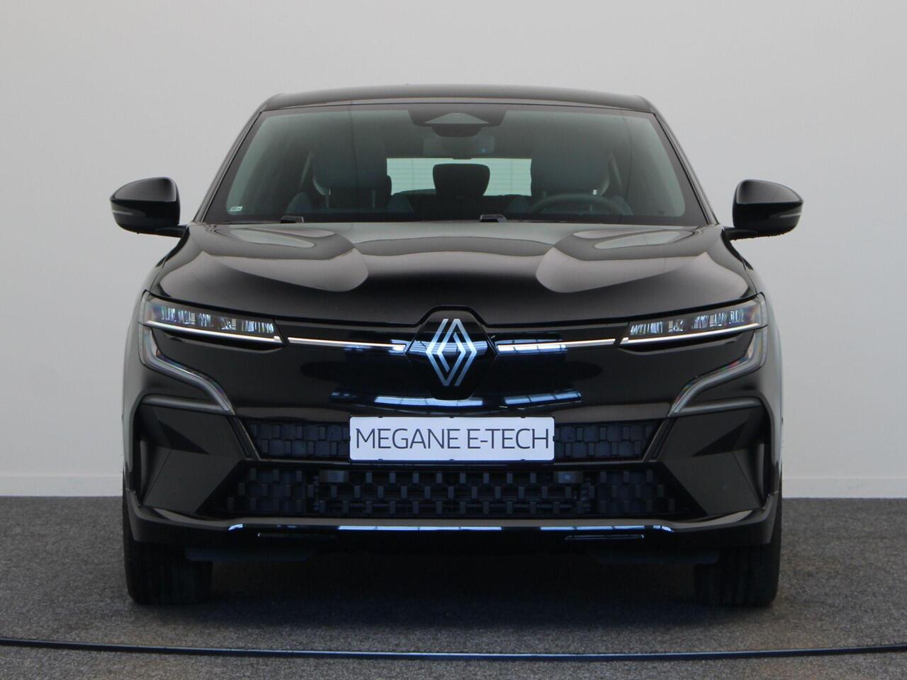 Renault MEGANE E-Tech comfort range Evolution 130pk 60 kWh | Navigatie | Stoel- en stuurwielverwarming | Parkeersensoren rondom |