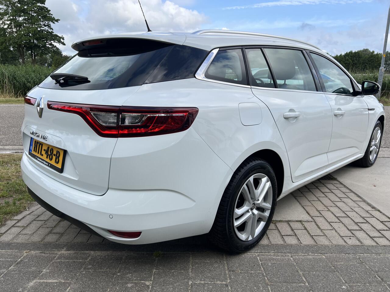Renault MEGANE Estate 1.3 TCe 140 PK Business / Dealer onderhouden / Apple Carplay - Android Auto / Stoelverw. Climate / PDC V+A /