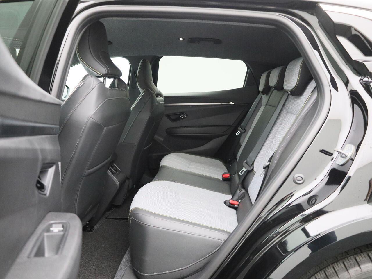 Renault MEGANE E-Tech comfort range techno 60 kWh | Pack Augmented Vision & Advanced Driving Assist | Pack Winter | Harman Kardon Audio | 20" LMV 'Soren' | Draadloze Smartphonelader | LED Pure Vision | Android Automotive | Keyless | Adaptieve Cruise Control