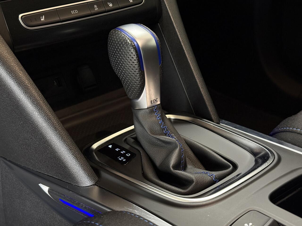 Renault MEGANE 1.3 TCe 160TCe GT-Line | Navi | 18 inch | Led | Camera | Stoelverwarming | PDC V+A | Keurig nette en goed onderhouden Megane GT-Line