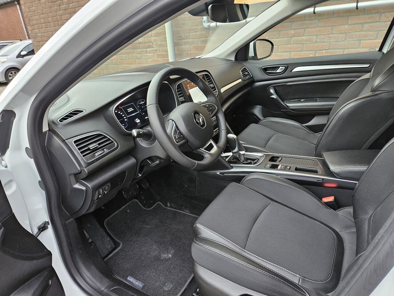 Renault MEGANE Estate 1.3 TCe 140 Techno