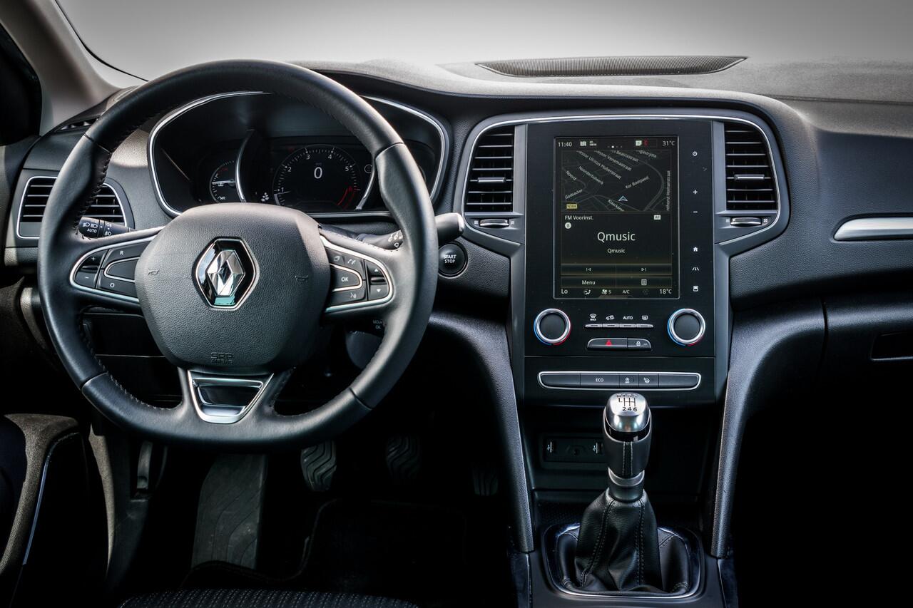 Renault MEGANE Estate 1.3 TCe 140 Pk Limited | Trekhaak | Sportstoelen | Camera | 17 inch LMV | Getint Glas