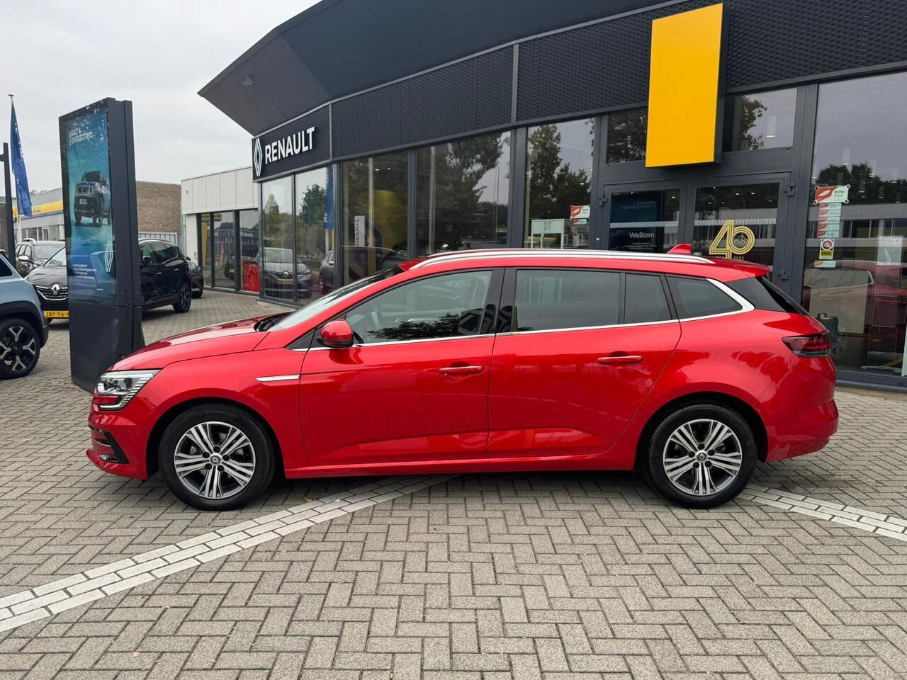 Renault MEGANE Estate TCe EDC 140 Intens | Dealeronderhouden |