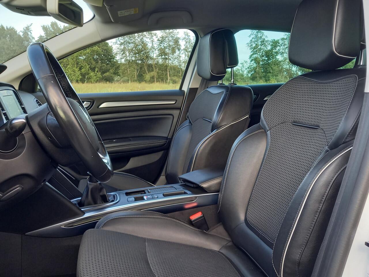 Renault MEGANE Estate 1.3 TCe Bose