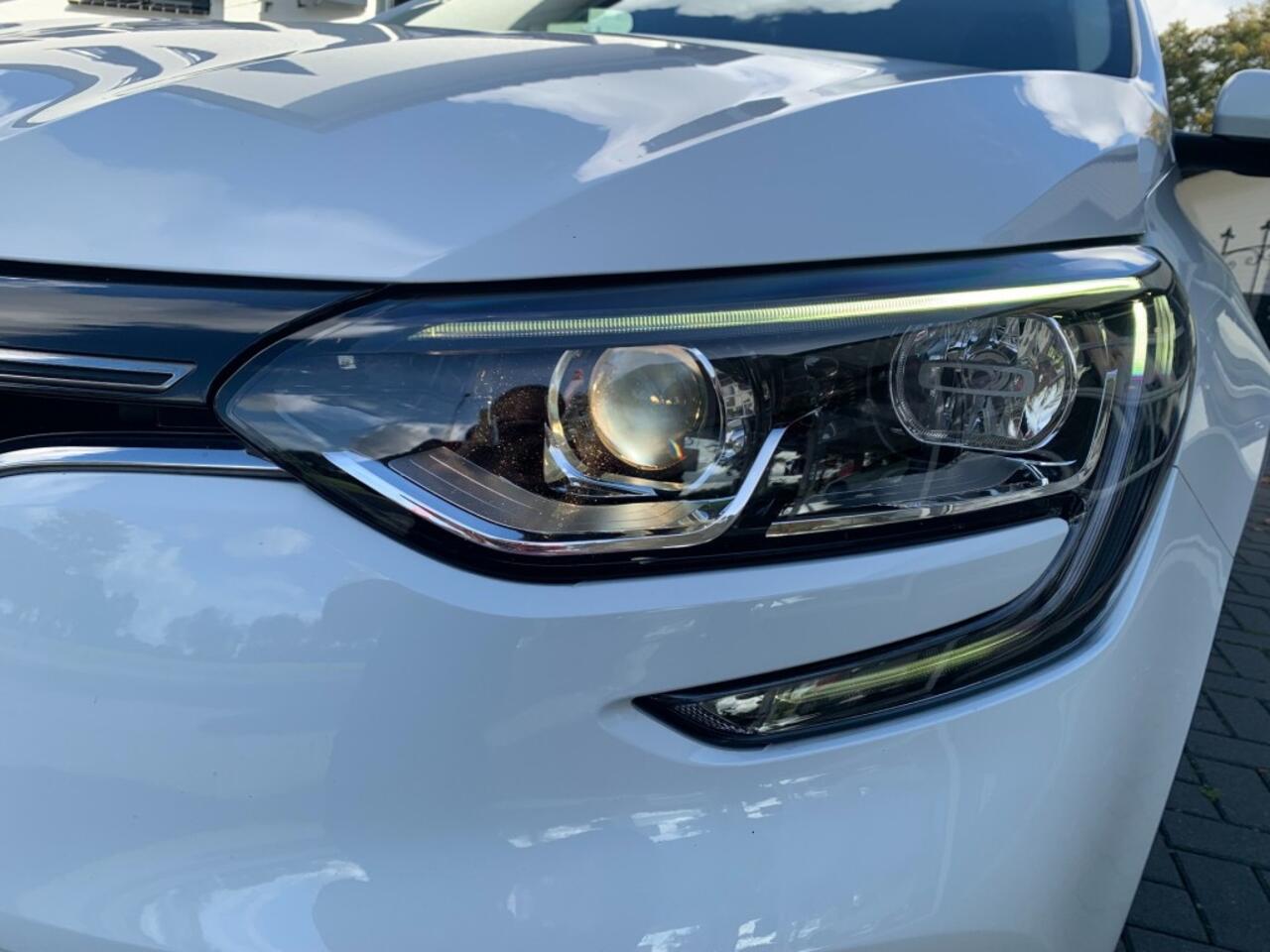 Renault MEGANE 1.3 TCE ZEN, Cruise control, Navigatie,Airco, All-in prijs inclusief apk en afleverbeurt!