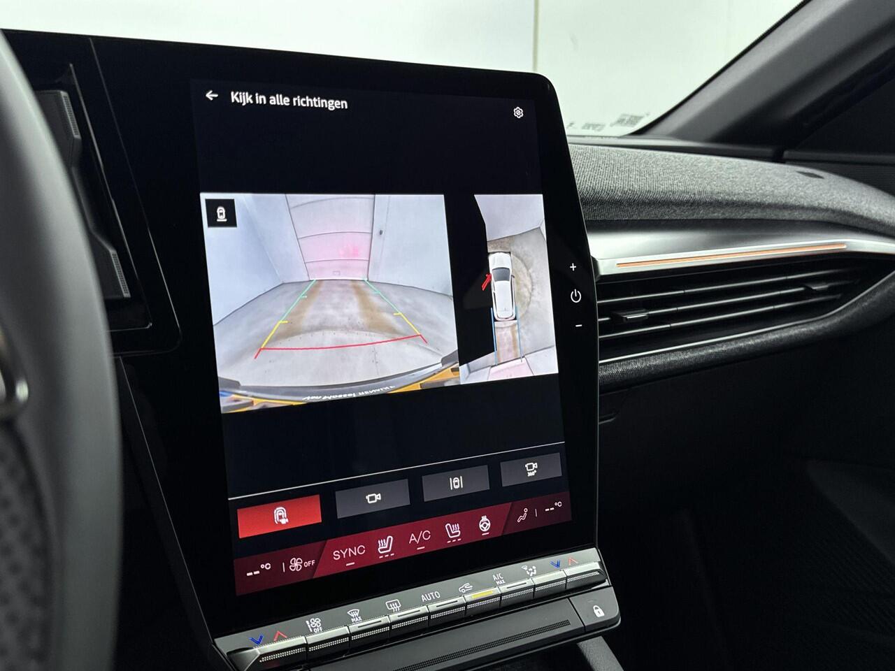 Renault MEGANE E-Tech Comfort Range Techno 60 kWh 220PK | Navigatie met Google Integratie | Climate Control | Cruise Control Adaptief | Apple Carplay/Android Auto | Harman Kardon Premium Audio | Warmtepomp | Pack Winter | Parkeersensoren incl. Camera |