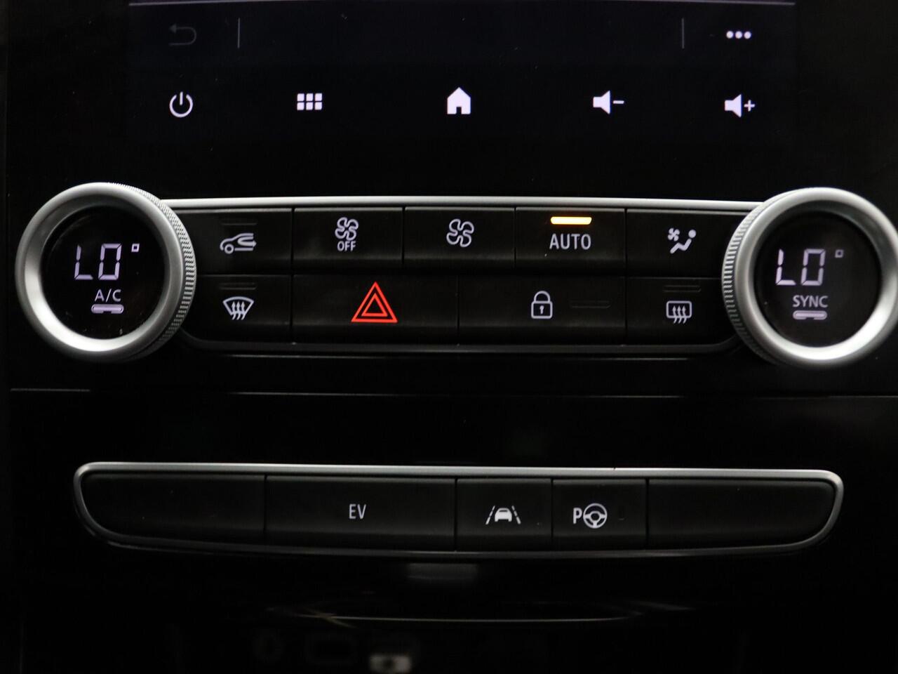 Renault MEGANE Estate E-Tech Plug-In Hybrid 160pk Intens Automaat Head-Up | Camera | Cruise | Navi | Parkeersens. v+a | Trekhaak