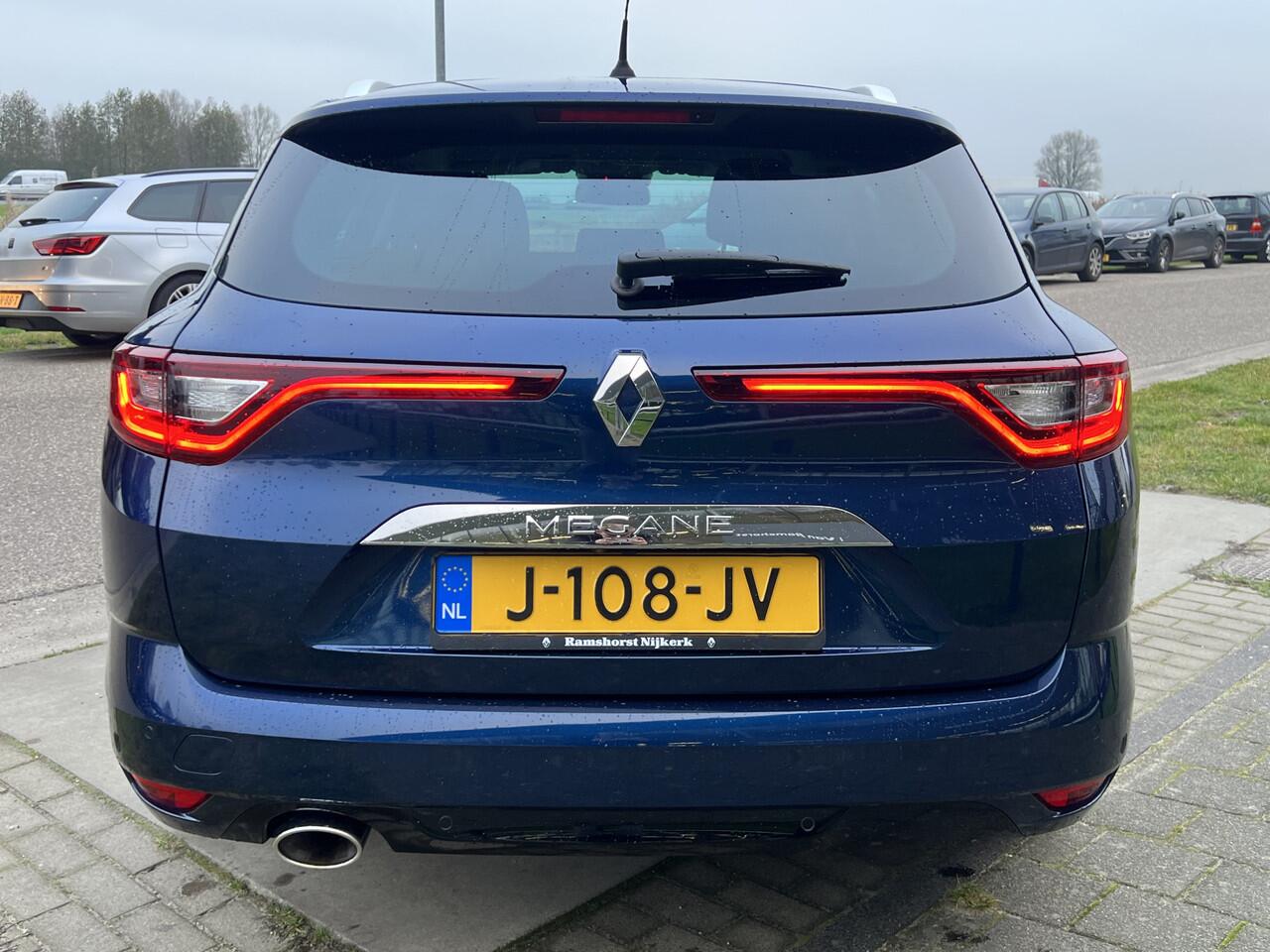 Renault MEGANE Estate 1.3 TCe Bose / Camera / Stoelverw. / Apple Carplay-Android Auto / PDC V+A / Keyless / Climate / 17'' LMV /
