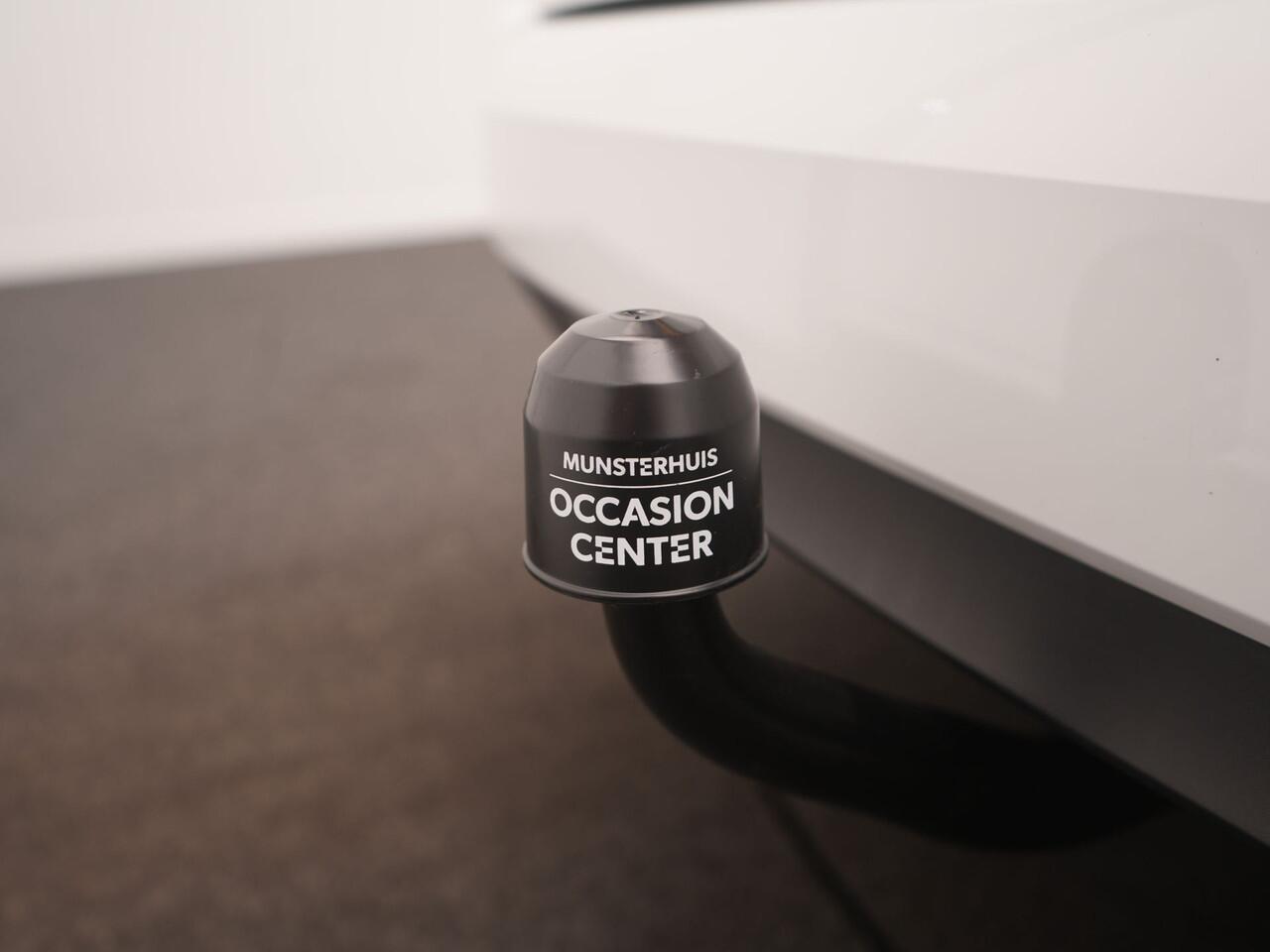 Renault MEGANE Estate TCe 140 Intens - RIJKLAARPRIJS - Trekhaak - Dealeronderhouden