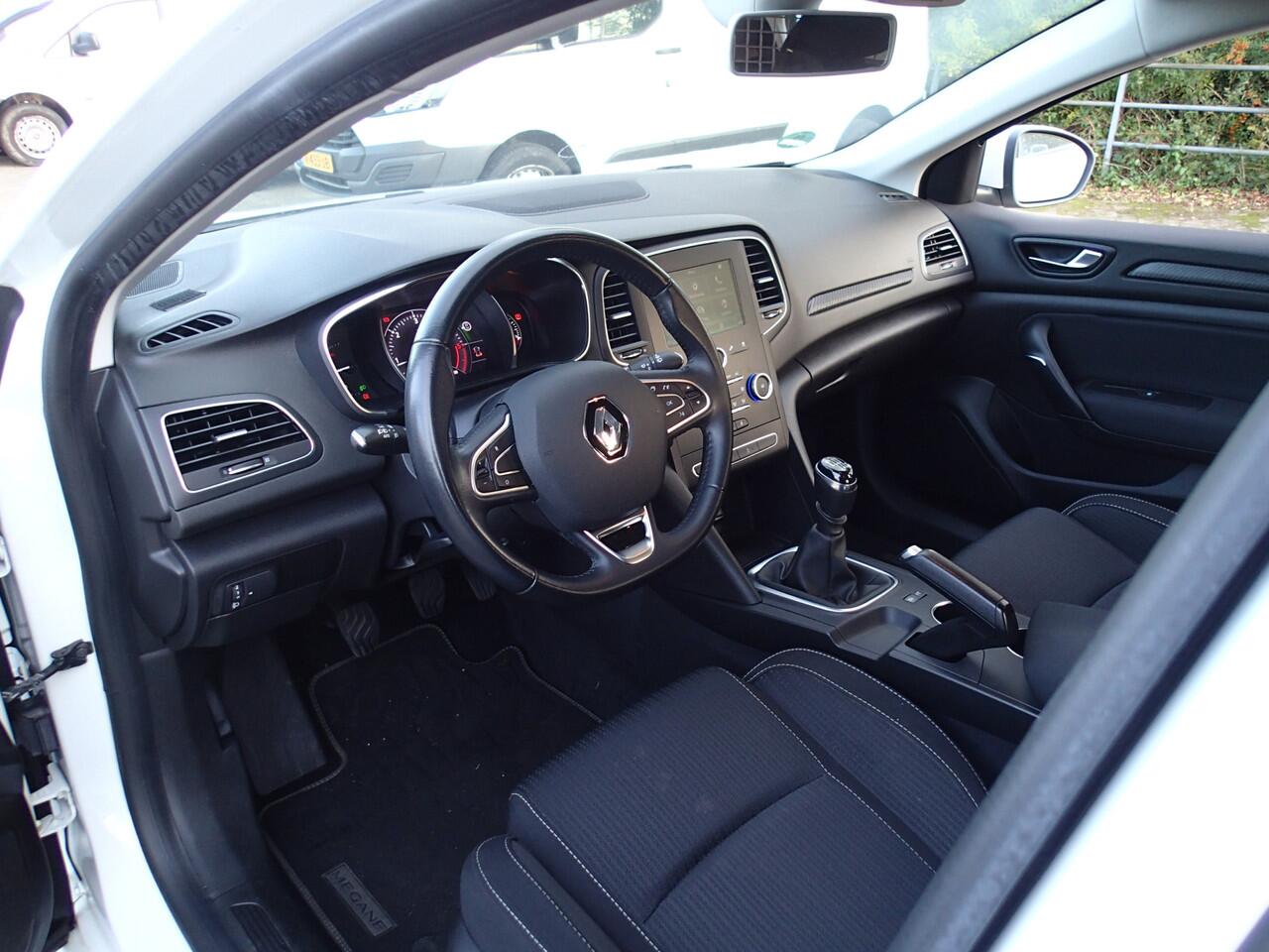 Renault MEGANE RENAULT 1.5DCI VOORZIEN VAN ARCO+CRUISE + NAVIGATIE !!! Renault Mégane 1.5 dCi Expression S&S Navigatie