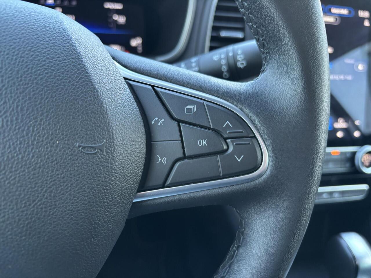 Renault MEGANE Estate 1.3 TCe 140 Techno -