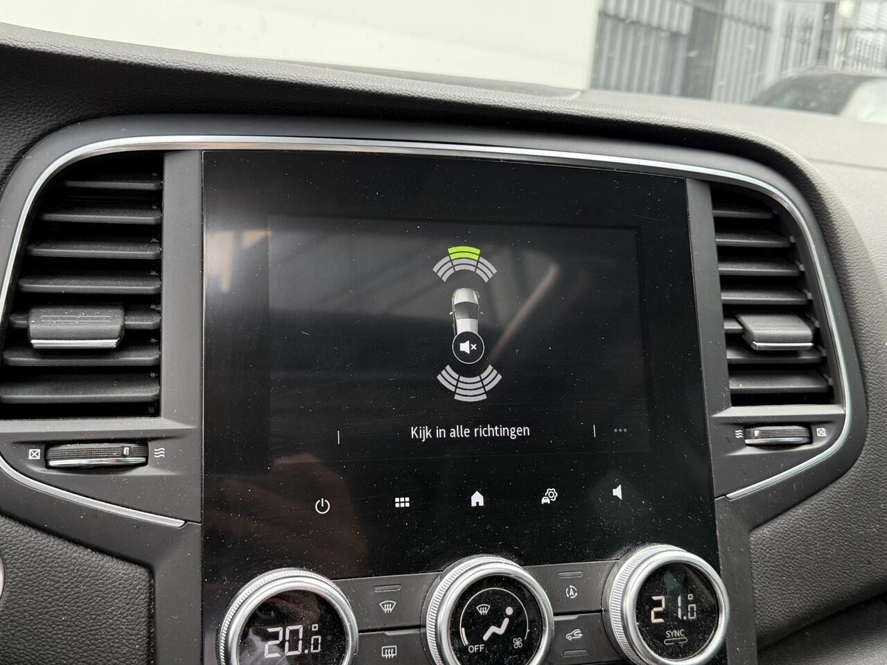 Renault MEGANE Estate 1.3 TCe Intens | Panoramadak | Parkeerhulp | Navigatie | Dealer Onderhouden