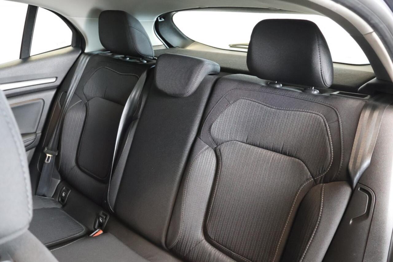 Renault MEGANE 1.3 TCe Limited - Dodehoek sens. - Cruise control. - Sensoren