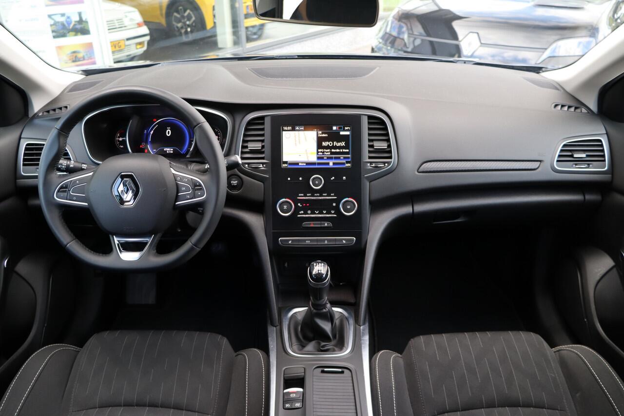 Renault MEGANE Estate 1.3 TCe Limited | Climate Control | Cruise Control | Camera | Trekhaak | Stoelverwarming