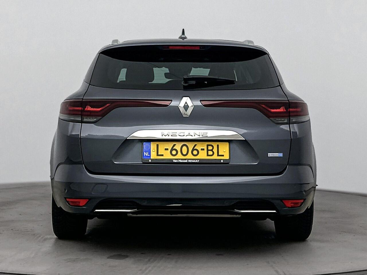 Renault MEGANE Estate 1.6 E-Tech Plug-In Hybrid 160Pk Intens Automaat | Navigatie | Bose geluidssysteem | Apple & Android Carplay | Parkeersensoren & Camera | Climate Control | Head-up Display | All Season Banden |