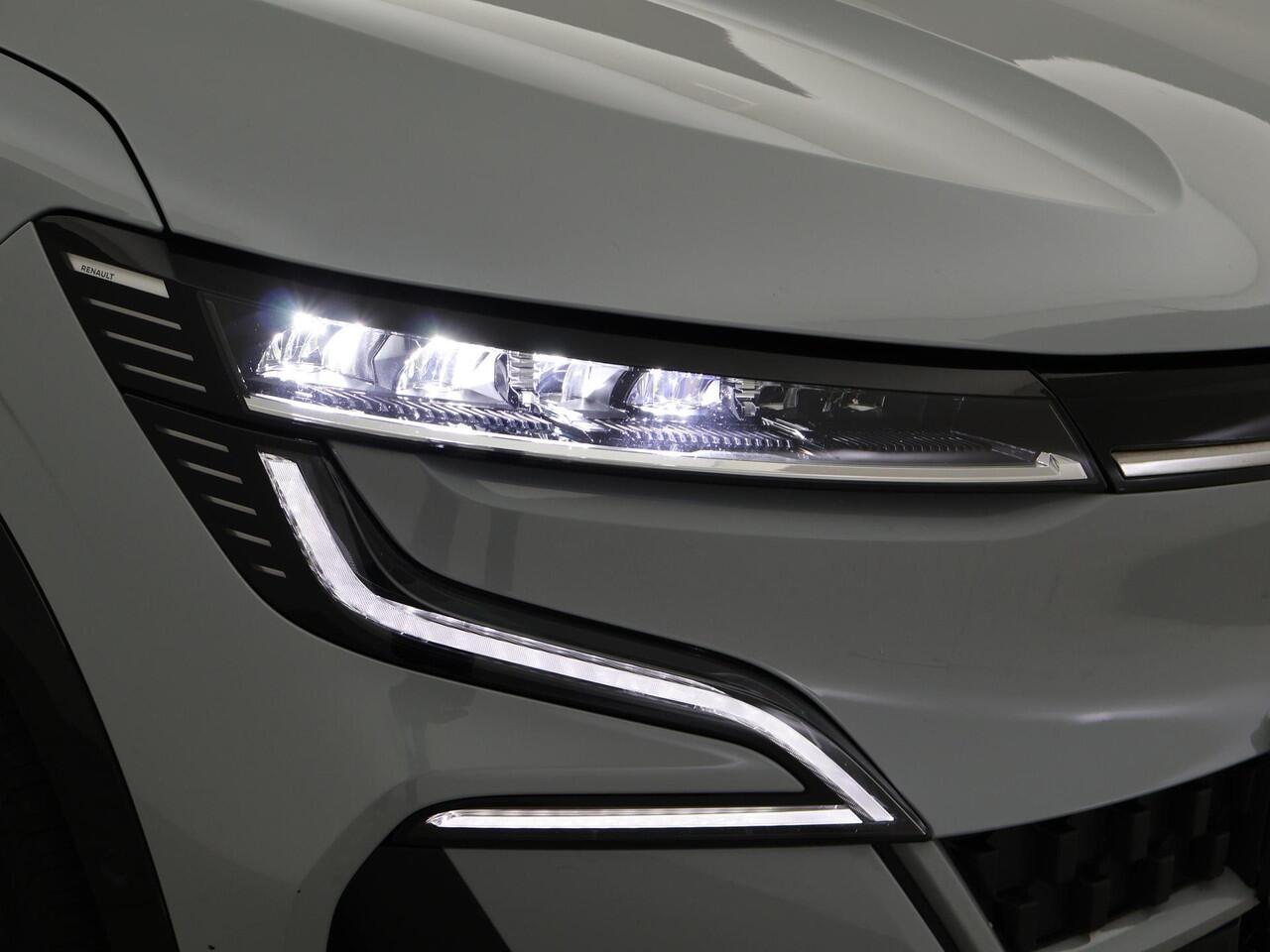 Renault MEGANE E-Tech EV60 220 PK OPTIMUM CHARGE EVOLUTION *GRIS RAFALE* + CAMERA | CARPLAY