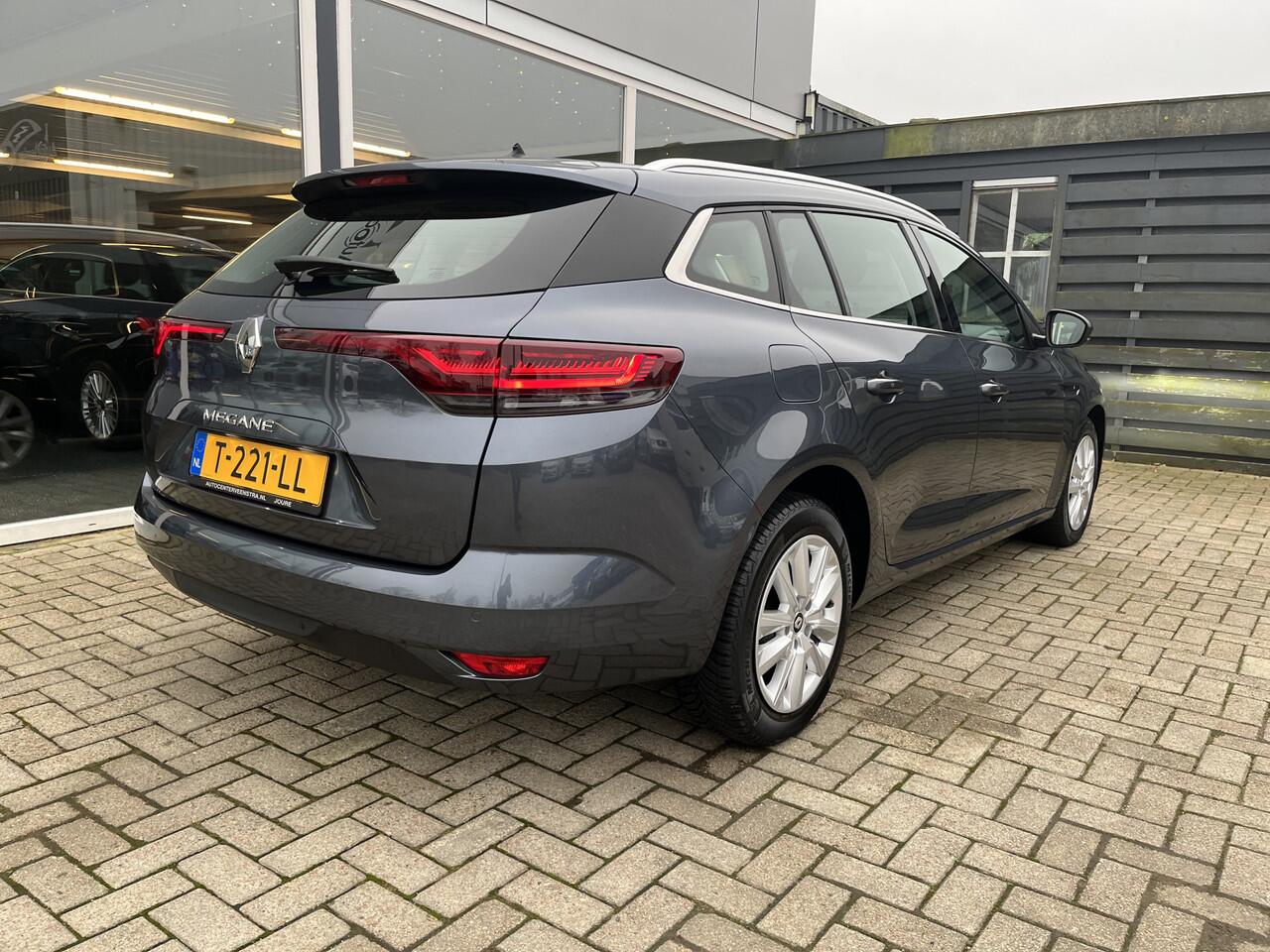 Renault MEGANE Estate 1.3 TCe 140 Equilibre Led / Clima / LMV 50%deal 8475,- ACTIE