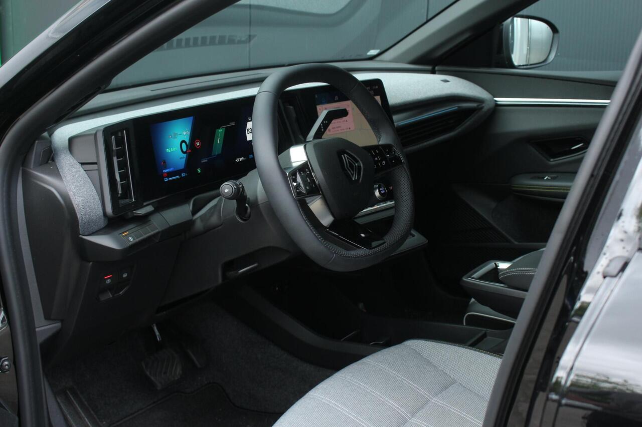Renault MEGANE E-Tech Comfort Range Techno 60 kWh 220Pk | Google Navigatie | Draadloze Carplay | Parkeersensoren & Camera | Voorstoelen & Stuur verwarming | All Season Banden | Full LED Verlichting |