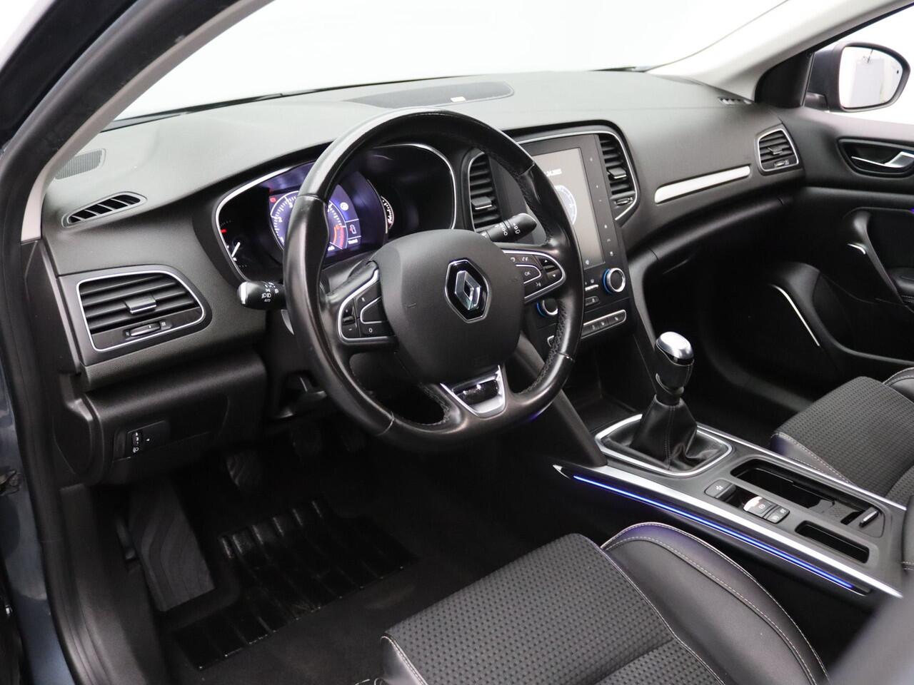 Renault MEGANE Estate 115pk TCe BOSE Camera | Cruise | Navi | Parkeersens. v+a | Stoelverw.