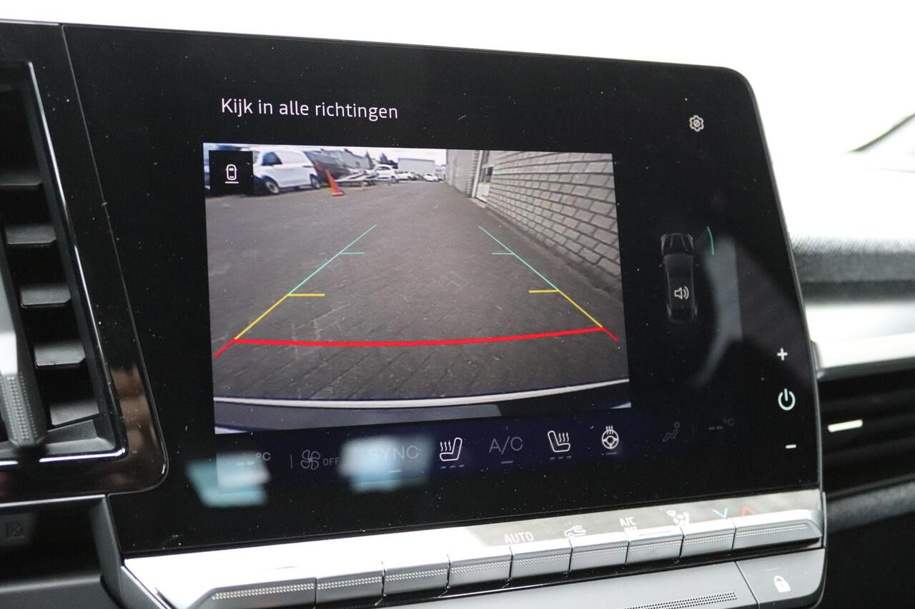 Renault MEGANE E-Tech Evolution 130pk 60 kWh Comfort Range | Stoel + Stuurverwarming | Navigatie | Parkeersensoren V + A |