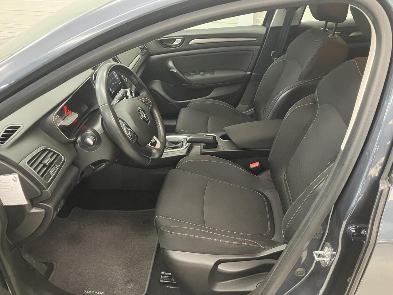 Renault MEGANE Estate 1.3 TCe Business Zen / Eerste Eigenaar / Dealer Onderhouden / Trekhaak 1700 KG / Camera / Navigatie / Apple CarPlay/Android Auto / Climate Control / Cruise Control /