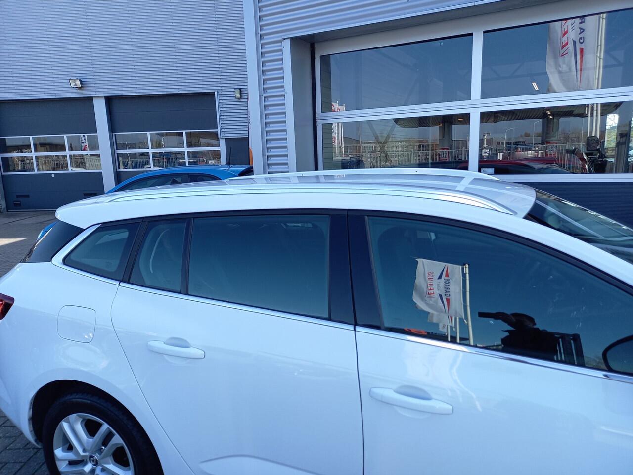 Renault MEGANE Estate 1.3 TCe Zen - CARPLAY / ANDROID - TREKHAAK - CLIMA - CRUISE - PDC - NL AUTO - 1 EIGENAAR