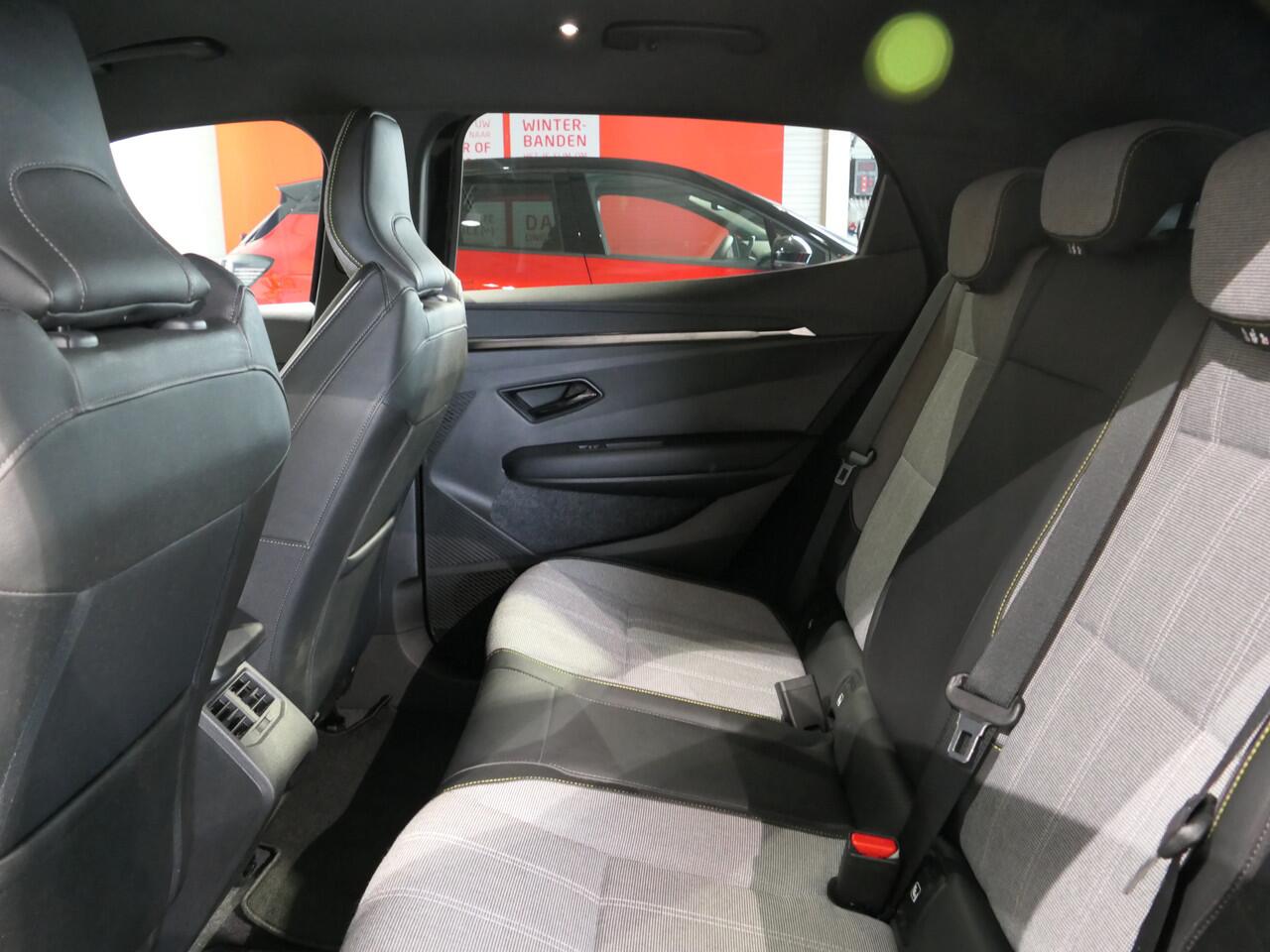 Renault MEGANE E-Tech EV60 Optimum Charge Techno - Occasion Lease vanaf ¤534 p/m - *Vraag naar beschikbaarheid* - Dode hoek - adaptive cruise - uitstapwaarschuwing