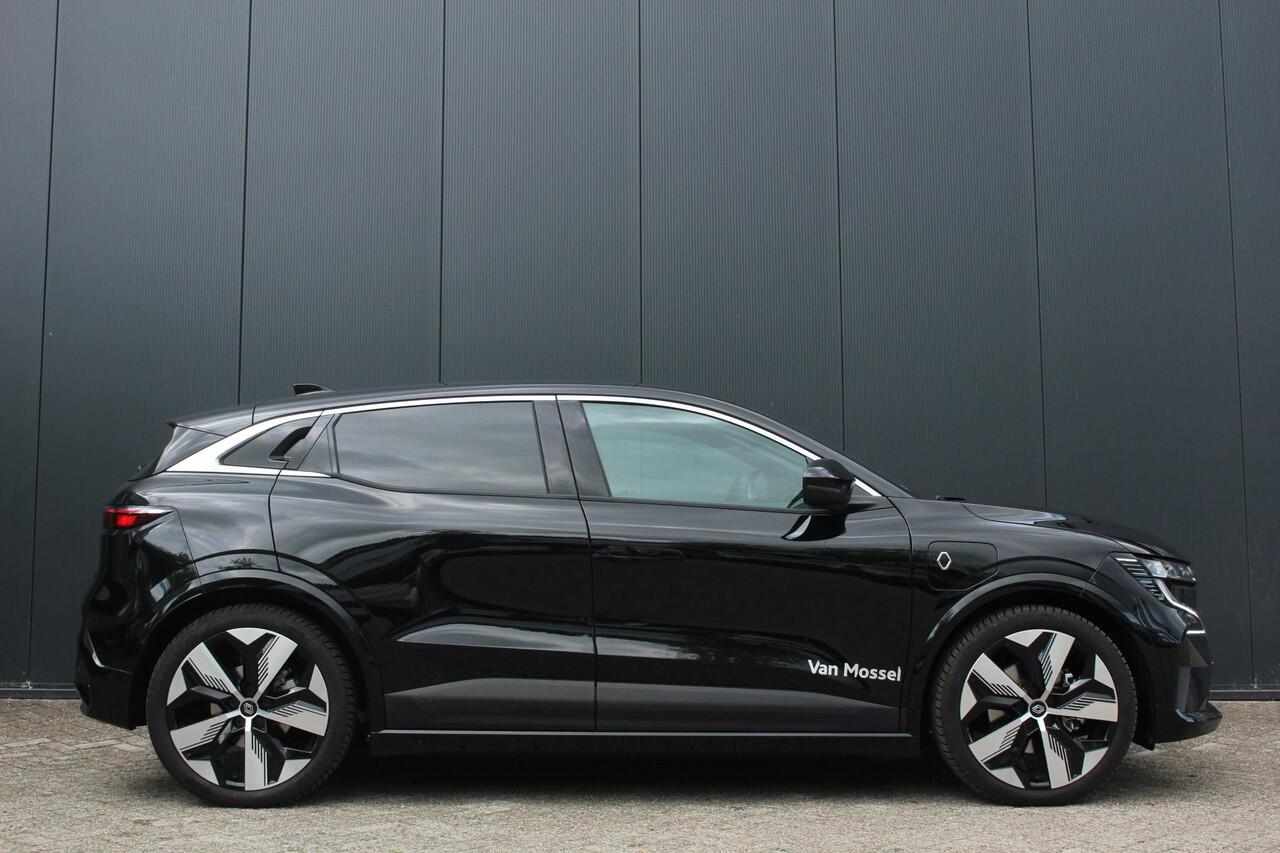 Renault MEGANE E-Tech Comfort Range Techno 60 kWh 220Pk | Google Navigatie | Draadloze Carplay | Parkeersensoren & Camera | Voorstoelen & Stuur verwarming | All Season Banden | Full LED Verlichting |