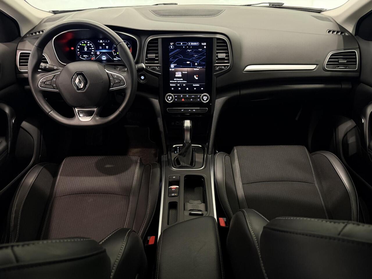 Renault MEGANE Estate 1.3 TCe 140 EDC Techno | Trekhaak 1.700 KG | All season banden | Dodehoek Detectie