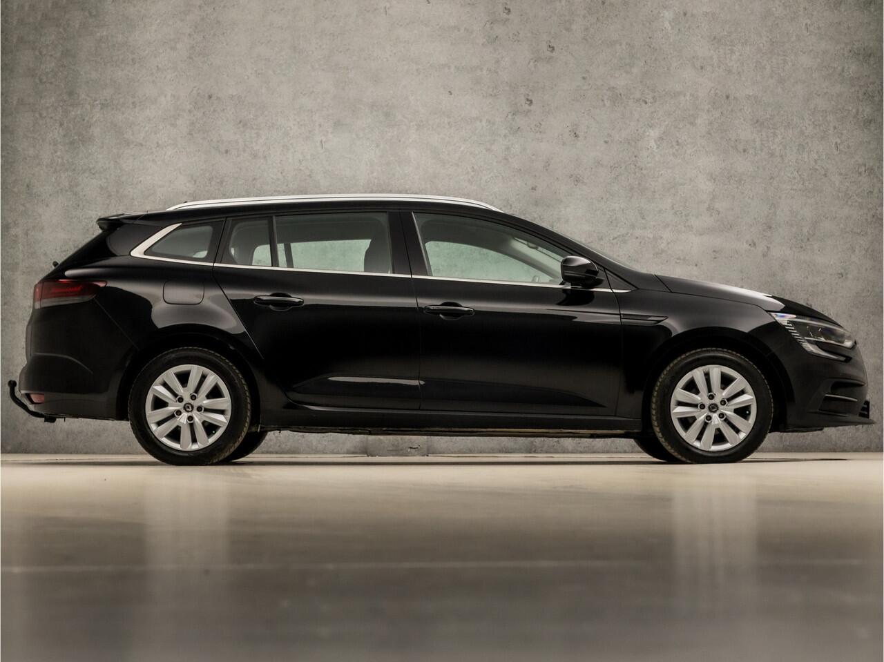 Renault MEGANE Estate 1.3 TCe Sport Deluxe (VIRTUAL COCKPIT, APPLE CARPLAY, GROOT NAVI, SPORTSTOELEN, CAMERA, LED KOPLAMPEN, TREKHAAK, DAB+, NIEUWSTAAT)