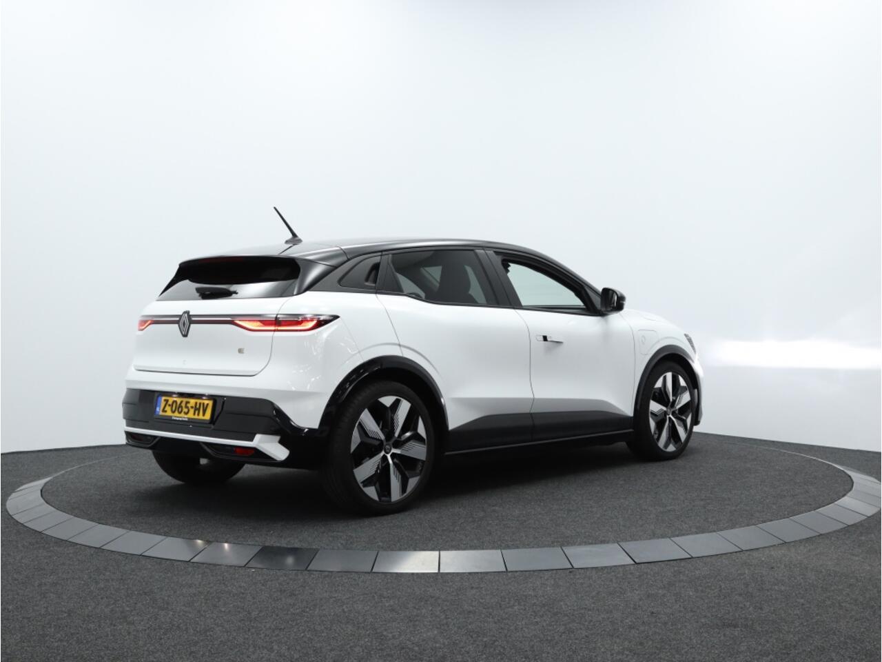 Renault MEGANE EV40 B.C. Equilibre | Navigatie | Camera | Cruise control