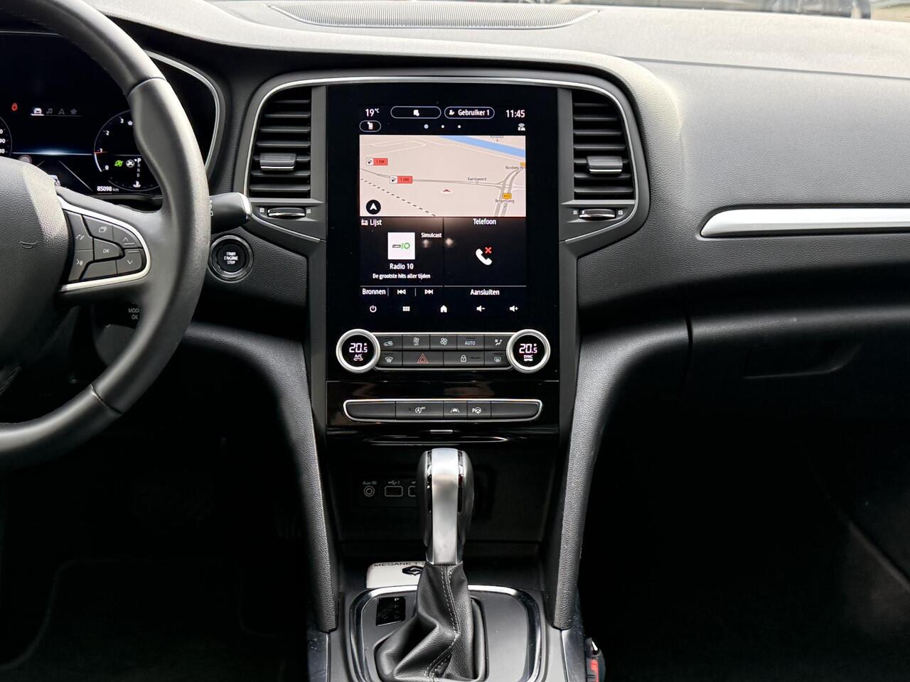 Renault MEGANE Estate 1.3 TCe 140 Techno | Trekhaak | NAP | Navigatie | Achteruitrijcamera | DAB | Key-less | Climate Control | LED | Dodehoek detectie |