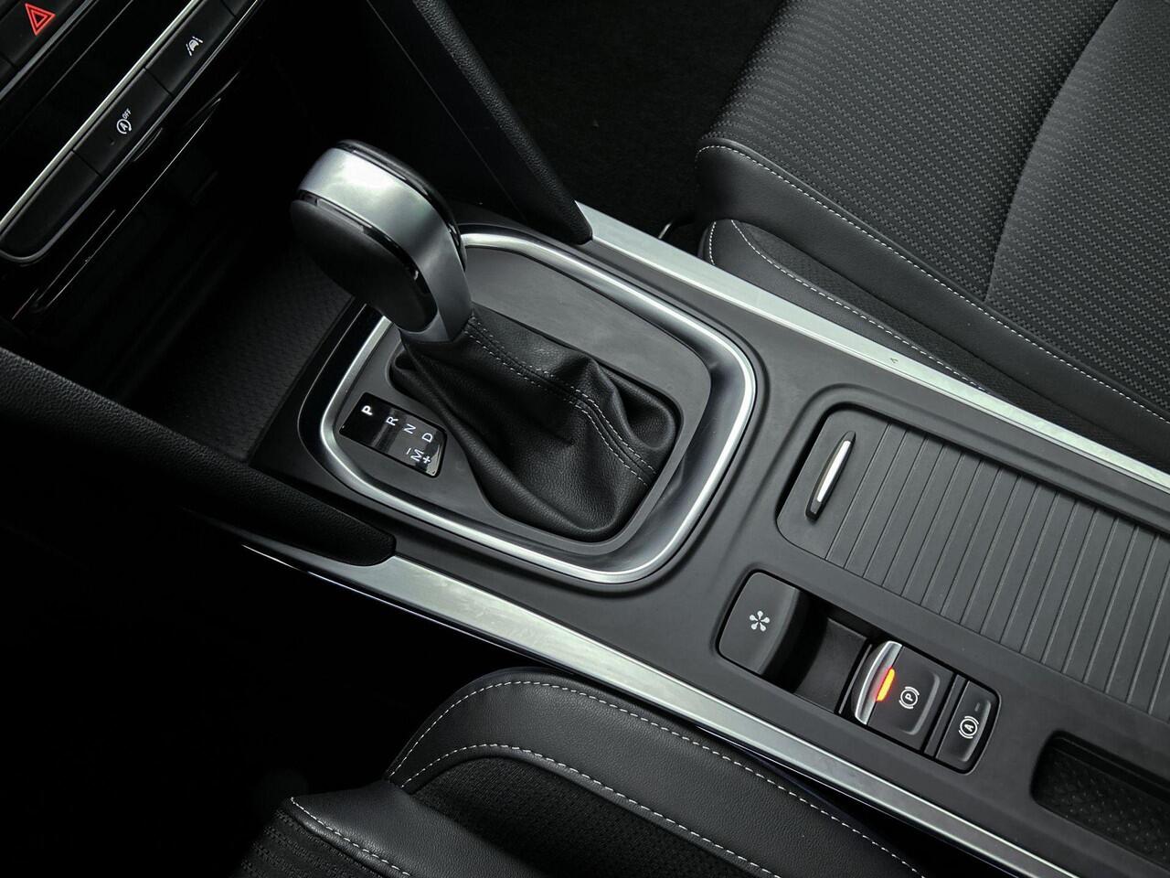 Renault MEGANE Estate 1.3 TCe 140PK Techno | Automaat | Apple Carplay | Trekhaak | Navigatie | Achteruitrijcamera | Climate Control |