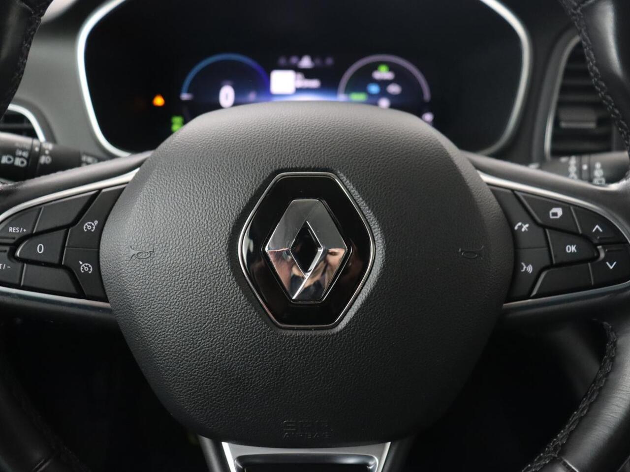 Renault MEGANE 1.6 E-Tech Plug-In Hybrid 160 Business Edition One | Leder | Stoelverwarming | Trekhaak | Carplay | Stuurverwarming | Keyless | Full LED | Navigatie | Climate control | Plug In