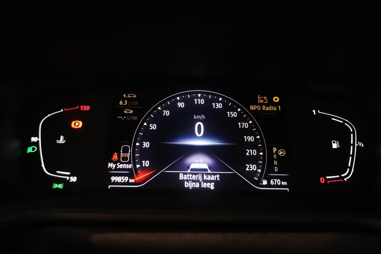 Renault MEGANE Estate 1.3 TCe 140 Techno | Climate control | Camera | Trekhaak | All Season banden | AppleCarplay AndroidAuto | LED koplampen | Navigatie |