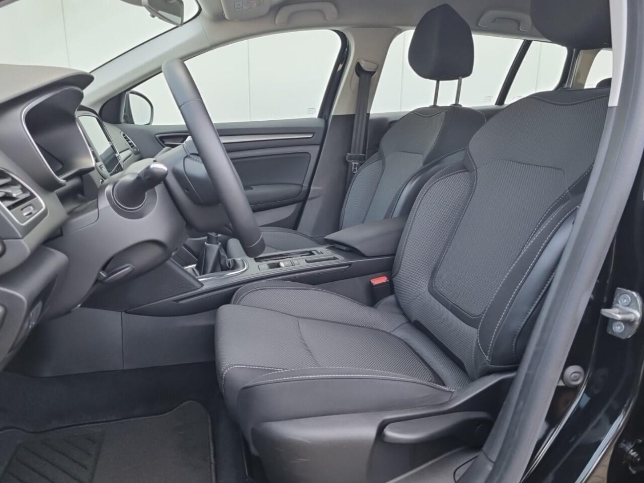 Renault MEGANE Estate 1.3 TCe 140 Equilibre ALL SEASON / NAVI / PDC / CLIMATE / CRUISE