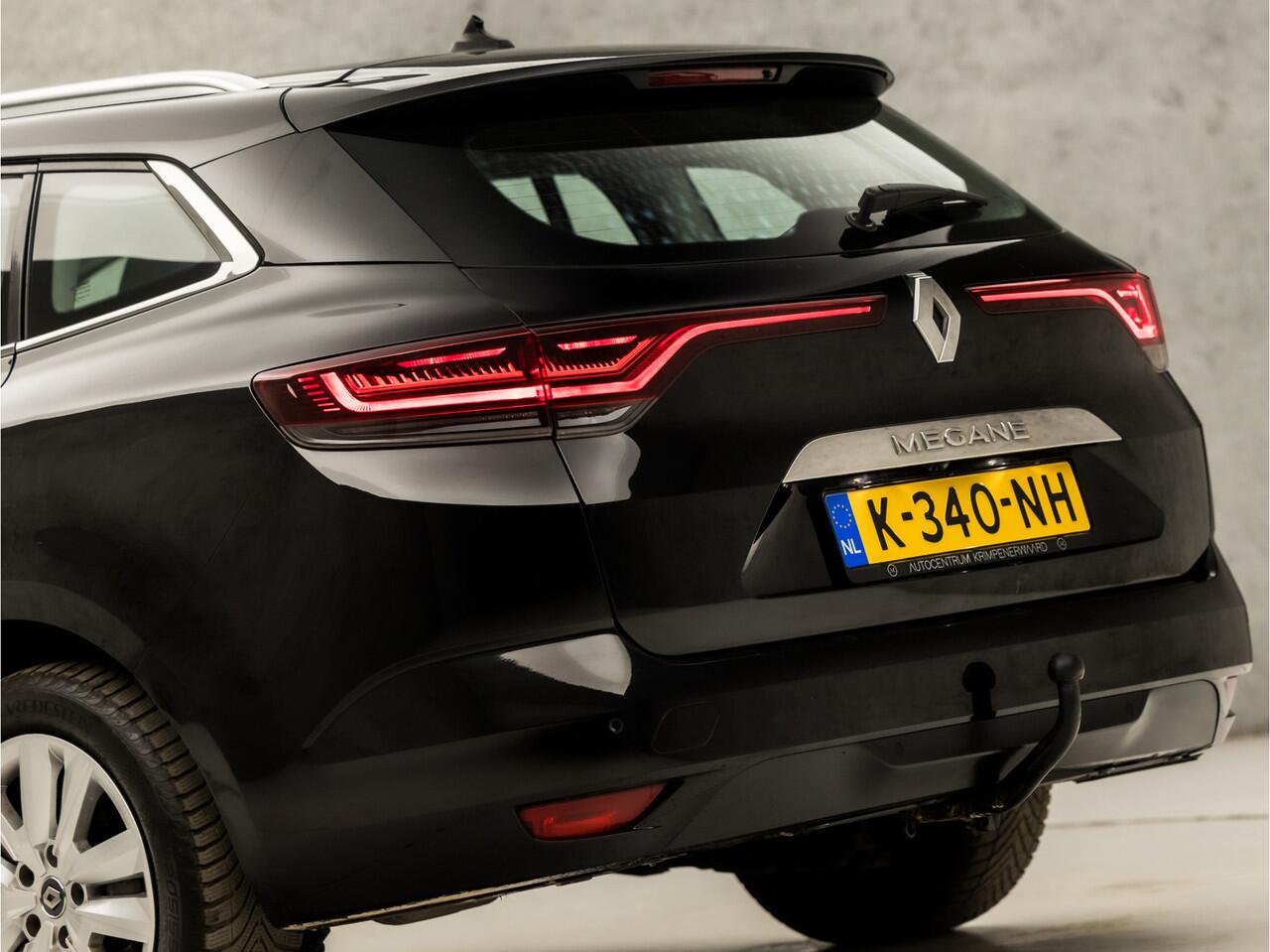 Renault MEGANE Estate 1.3 TCe Sport Deluxe (VIRTUAL COCKPIT, APPLE CARPLAY, GROOT NAVI, SPORTSTOELEN, CAMERA, LED KOPLAMPEN, TREKHAAK, DAB+, NIEUWSTAAT)