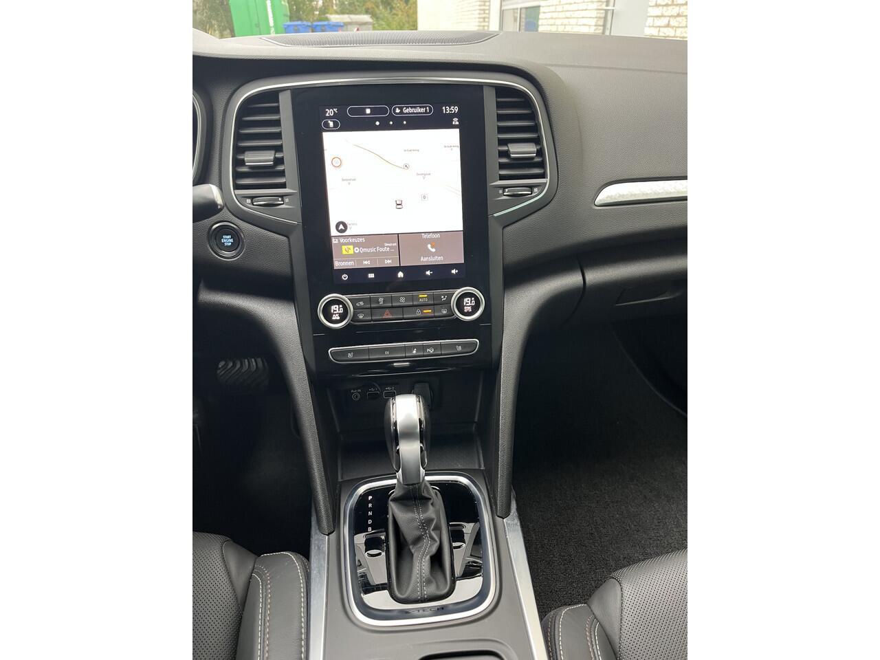 Renault MEGANE Estate 1.6 E-Tech Plug-In Hybrid 160 Business Edition One | Navigatie | Lederen bekleding | Stoelverwarming | BOSE audio