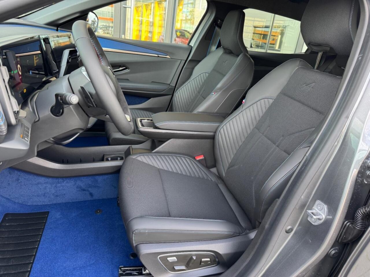 Renault MEGANE Esprit Alpine 220 pk Pack Driving en Sound Comfort Range MY25