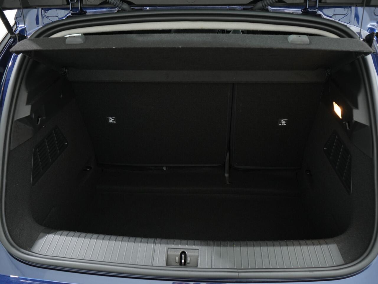 Renault MEGANE E-Tech EV60 220PK OPTIMUM CHARGE EVOLUTION | Navi | Camera | Parkeersensoren v/a