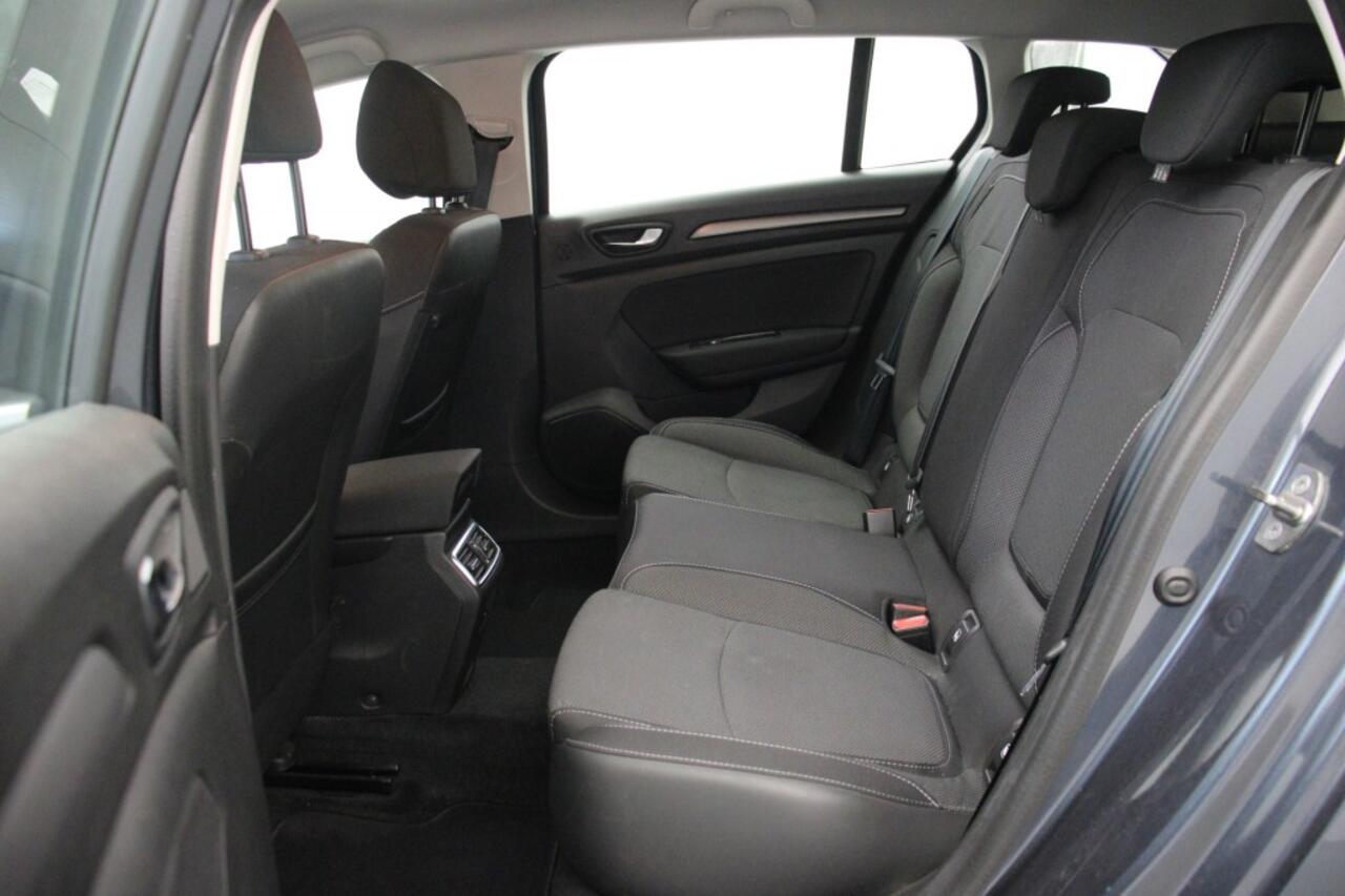 Renault MEGANE Estate 1.3 TCe 140 PK Equilibre - Carplay, Digitaal Cockpit, Clima, Cruise, Trekhaak