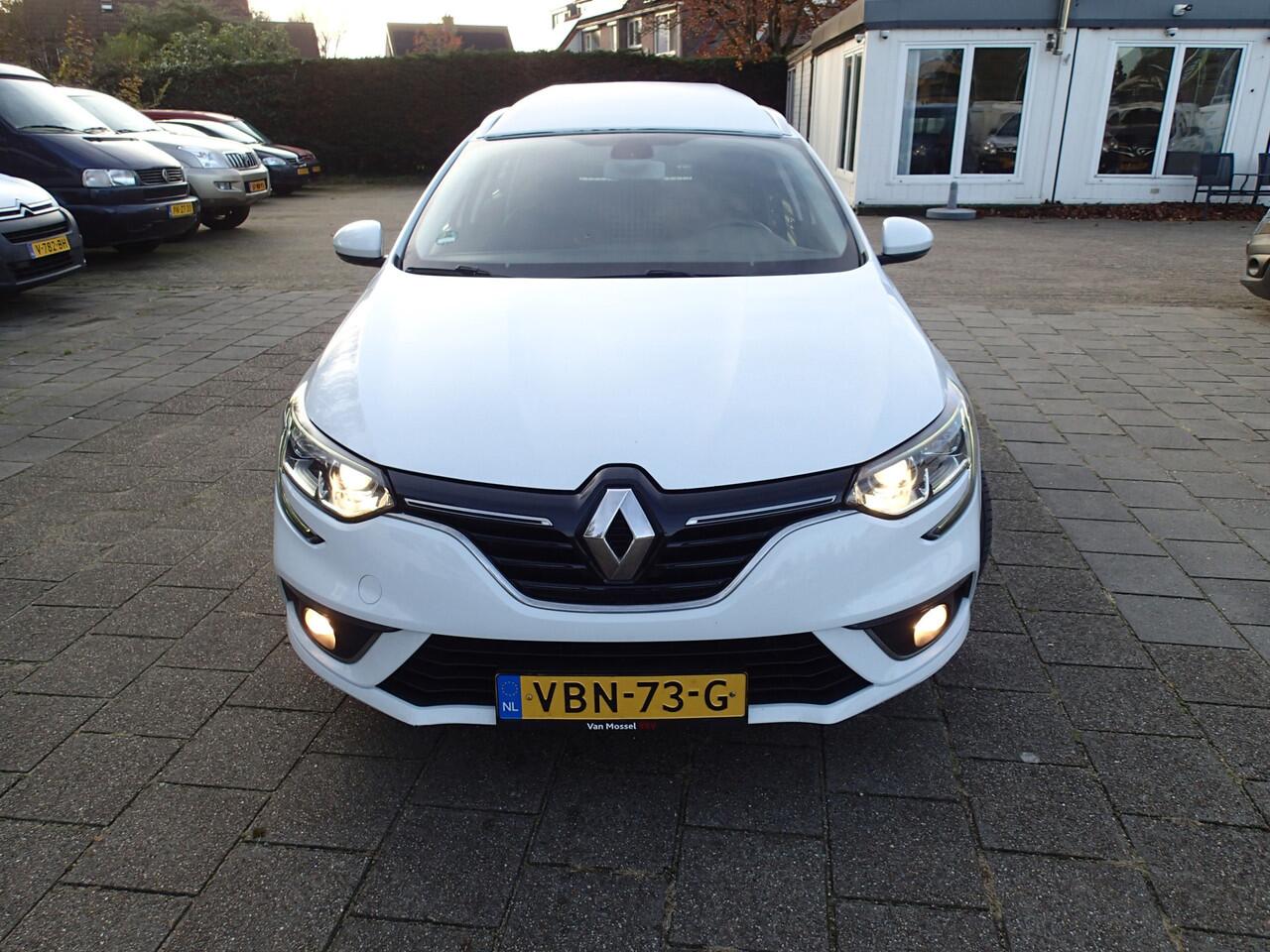 Renault MEGANE RENAULT 1.5DCI VOORZIEN VAN ARCO+CRUISE + NAVIGATIE !!! Renault Mégane 1.5 dCi Expression S&S Navigatie