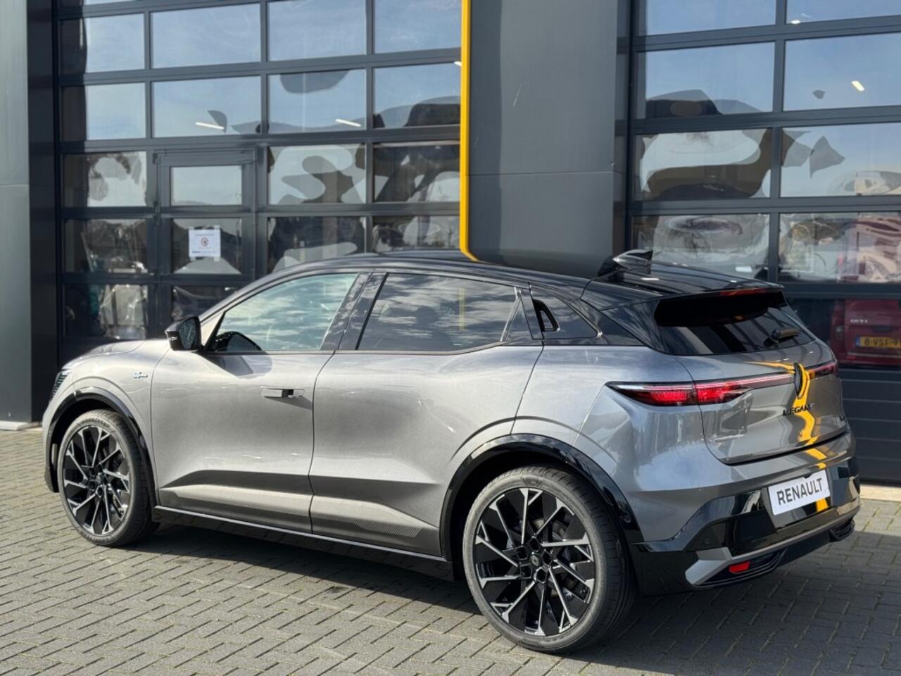 Renault MEGANE Esprit Alpine 220 pk Pack Driving en Sound Comfort Range MY25