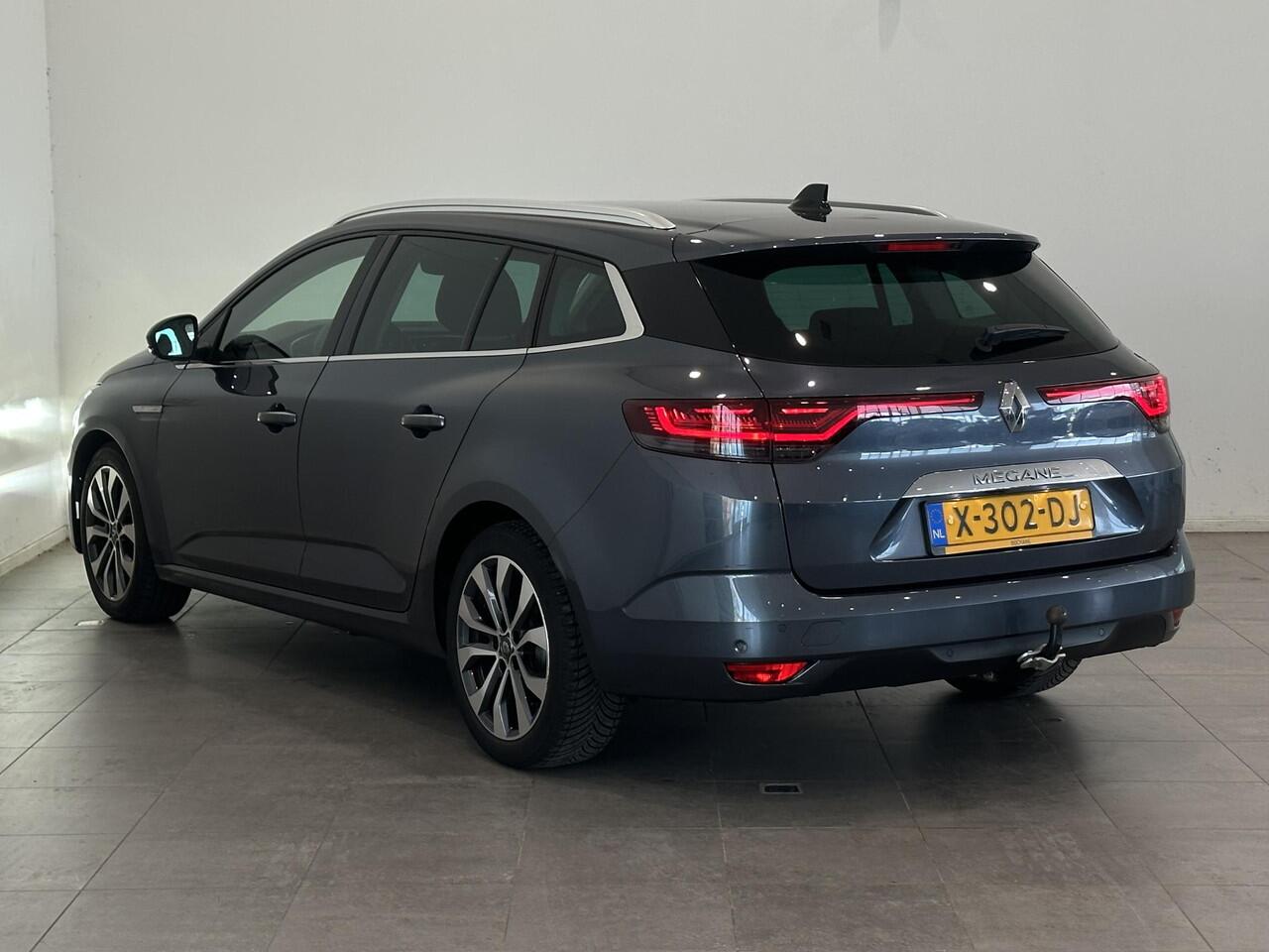 Renault MEGANE Estate 1.3 TCe 140 EDC Techno | Trekhaak 1.700 KG | All season banden | Dodehoek Detectie