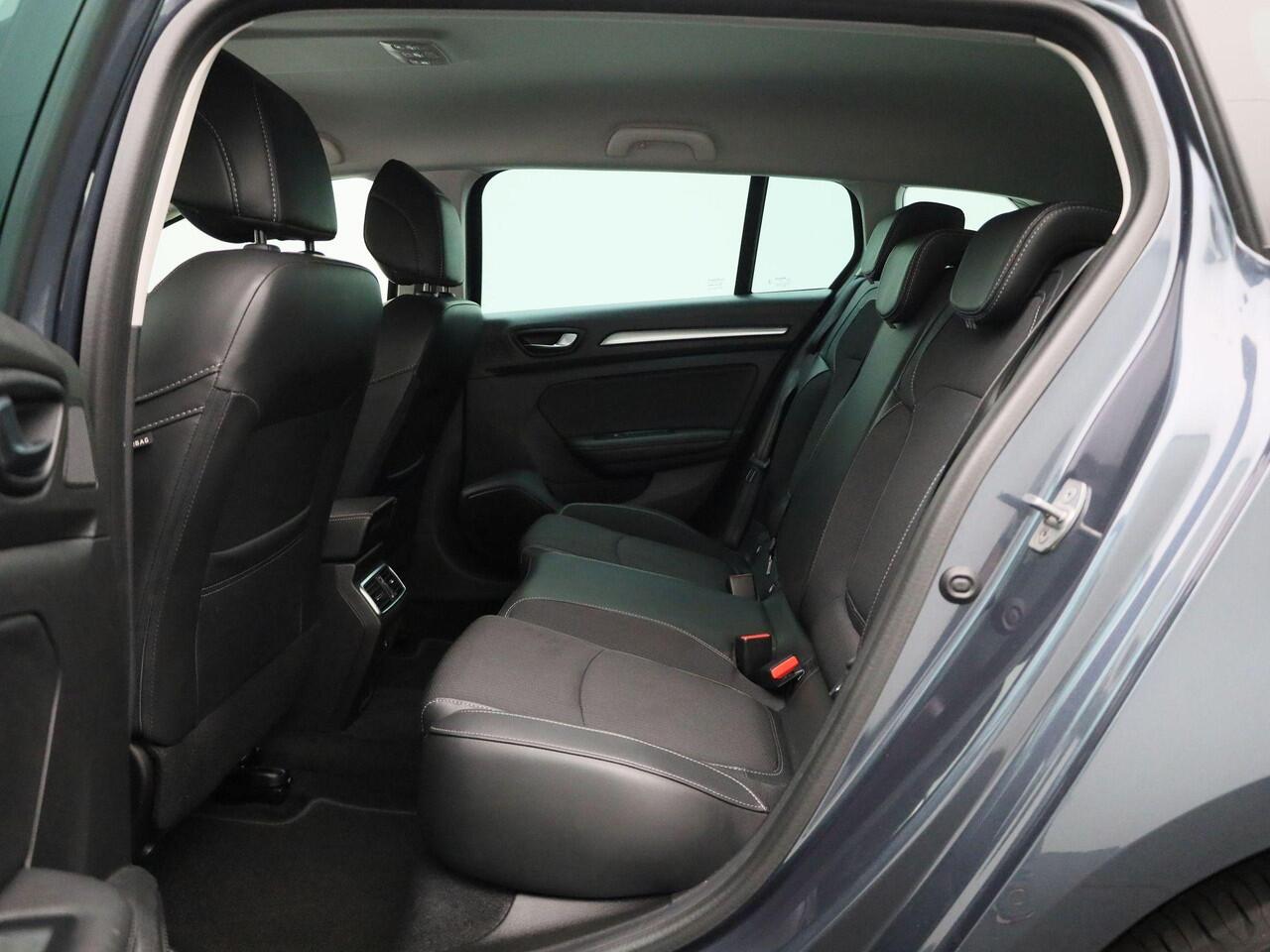 Renault MEGANE Estate 1.3 TCe 140 Techno | Half leder | LM velgen | cruise control | Clima