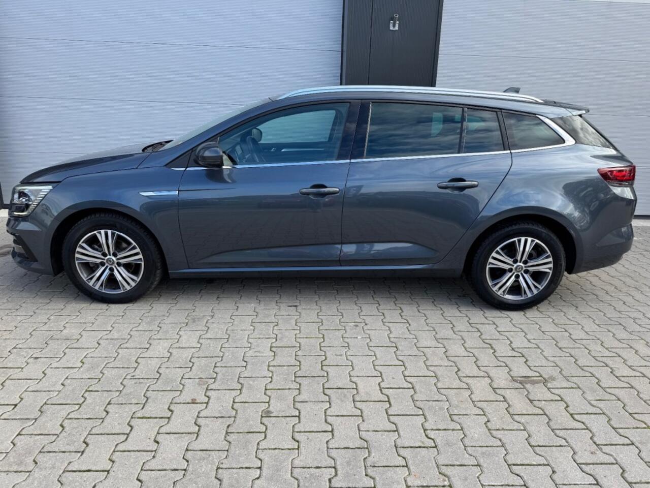 Renault MEGANE 1.3 TCE INTENS / Automaat / Trekhaak / NAP / 51589 KM / Dealer onderhouden.